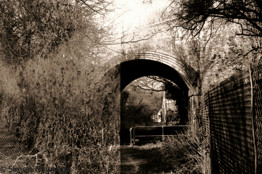 Yashica MG-1 sample pictures - Railway bridge