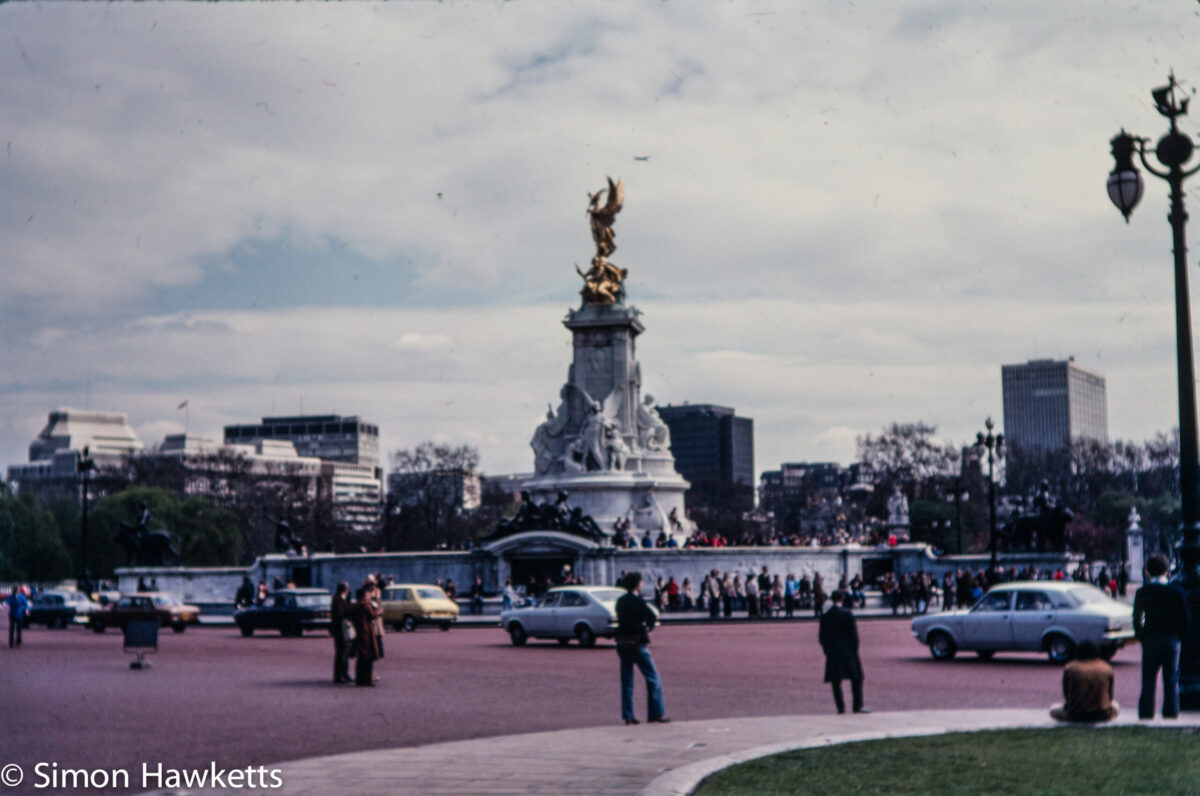 Olympus OM-20 pictures - The Victoria Memorial and Buckingham Palace on colour negative film taken about 1980