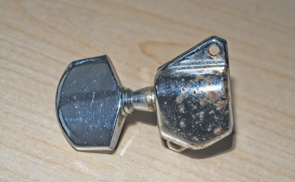 Original guitar tuners