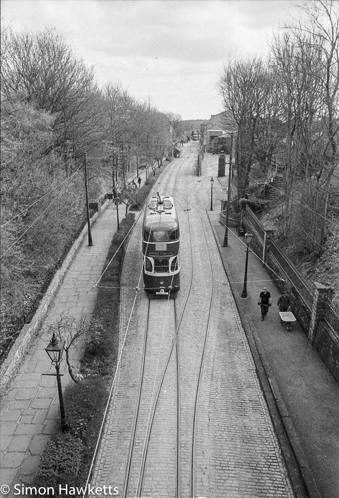 Pentax MZ-3 and Ilford HP5+ - Trams below